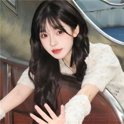 背带短裤丧尸来袭